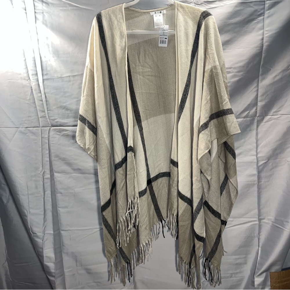Three Dots NWT Shawl OSFM Neutral Plaid Cashmere Blend Chic Preppy Academia Chic
